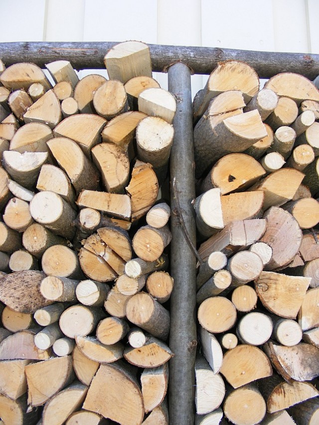 storing firewood around the home in easy to make racks
