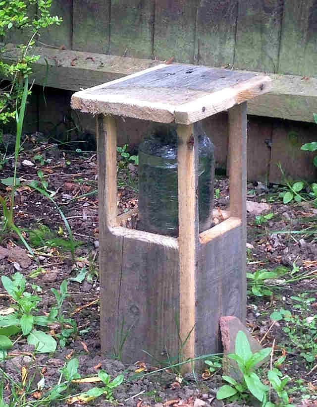 pallet wood garden lamp